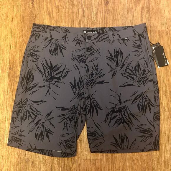 Travis Mathew You Won’t Gray and Black Grey Pinstripe Shorts Size 38 - Picture 1 of 8